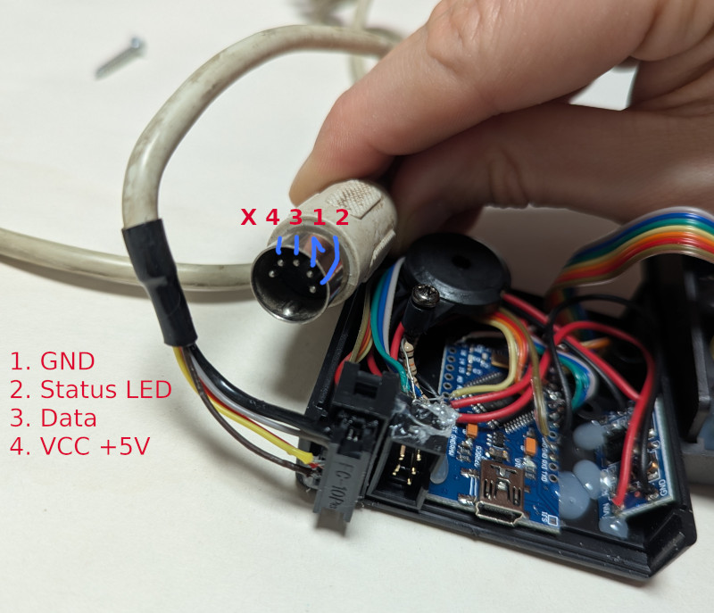 DIN5 connector pinout